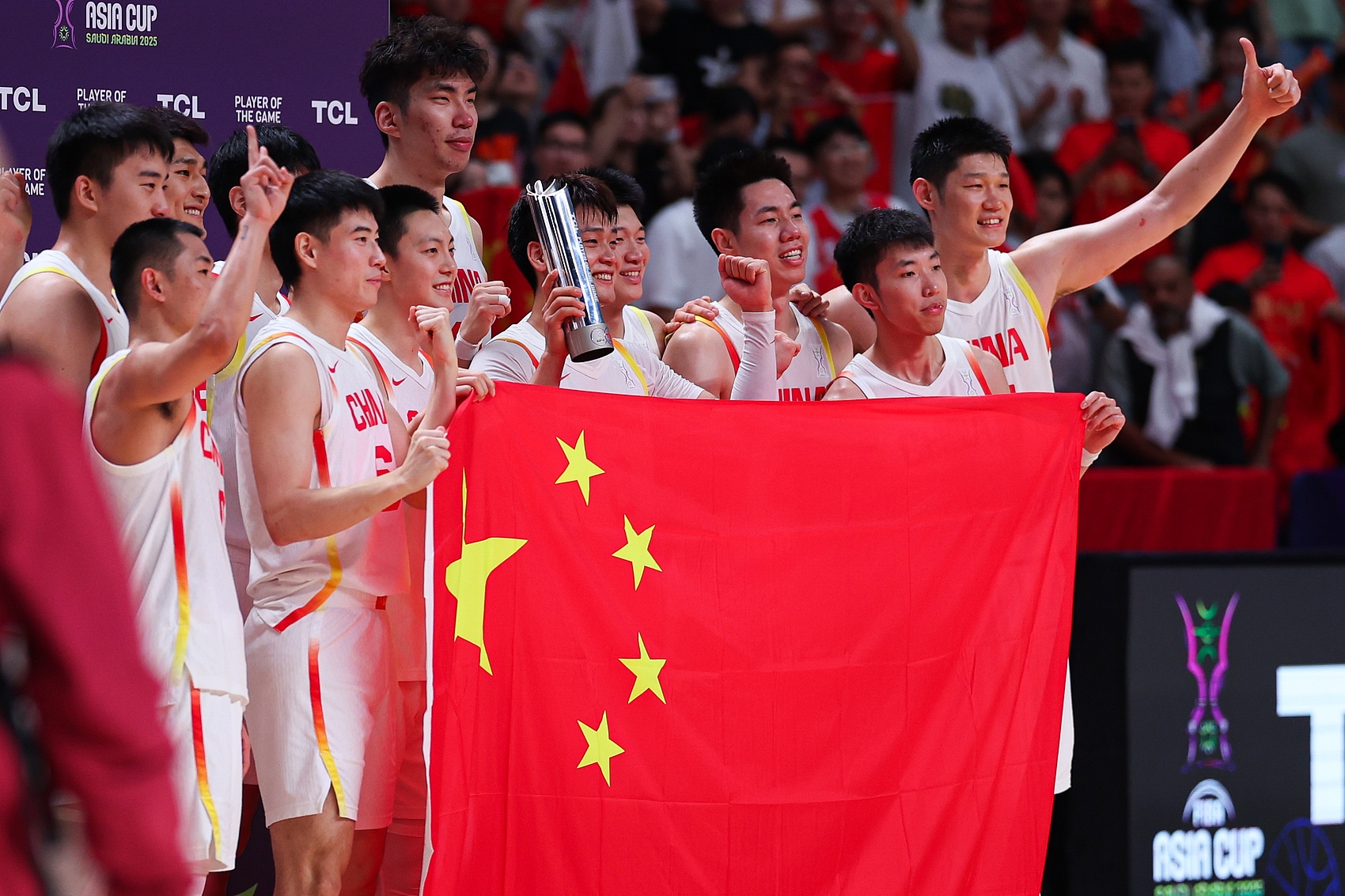九游体育app-替补44-23！中国男篮12人轮换拉爆新西兰 我们正在拥抱着现代篮球