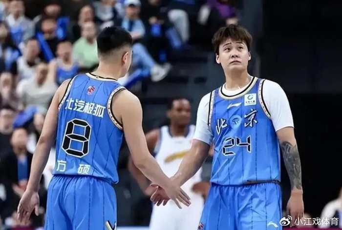 赵睿受伤缺阵,北京首钢队4战3败,许利民指导接近下课|深圳队|常规赛|曾凡博|山东男篮|广东男篮_新浪体育_新浪新闻