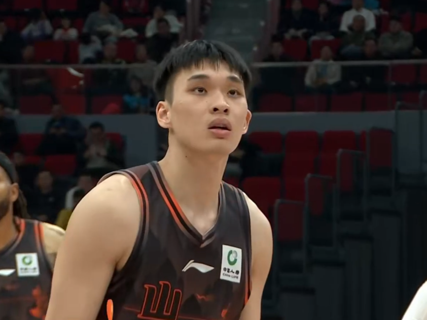 九游体育app-8连胜！山东男篮一波流击溃宁波，珀塞尔下起三分雨，鲍威尔回暖