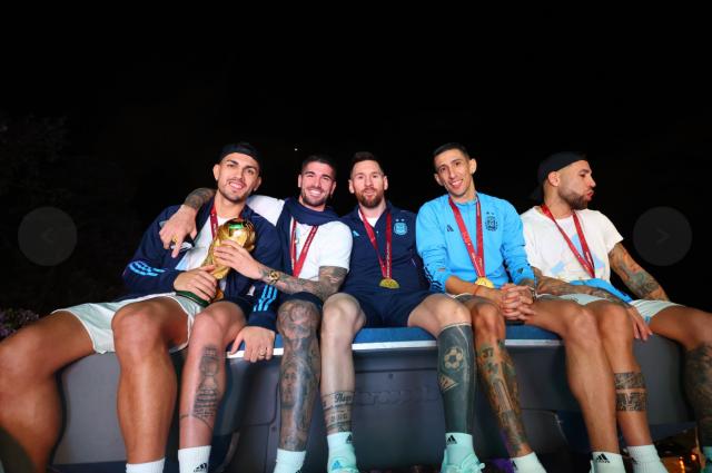 1671576259145062377.png 九游体育-【特写】阿根廷队首都巡游,与500万球迷共同狂欢