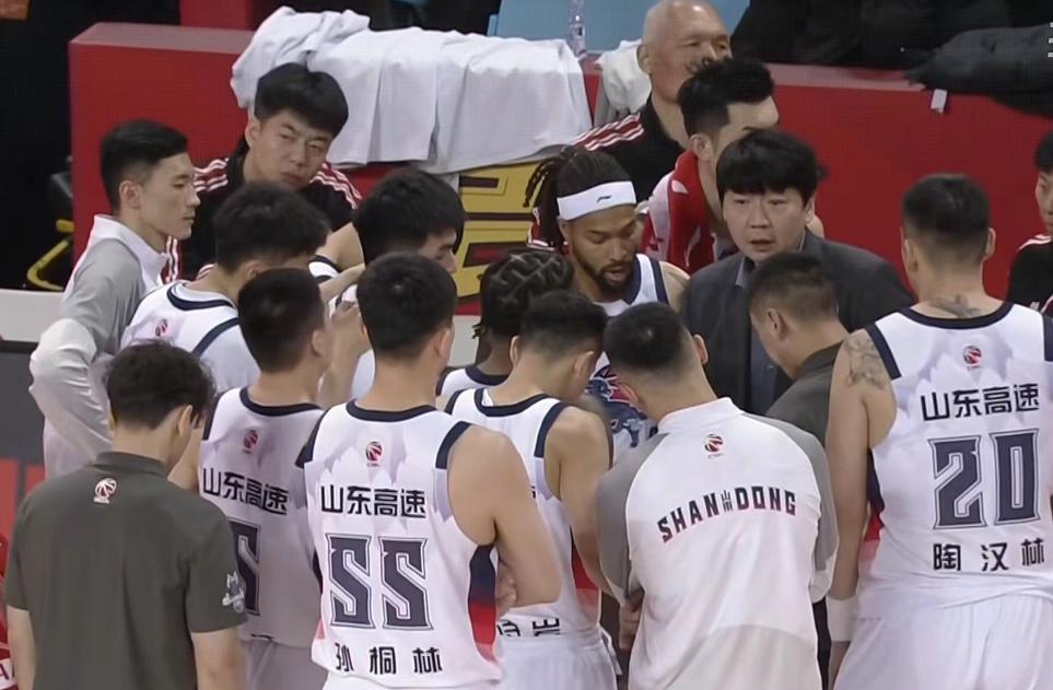 九游体育官网-山东男篮逆转吉林9分险胜,陶汉林12+7鲍威尔爆发,姜伟泽17+4+4