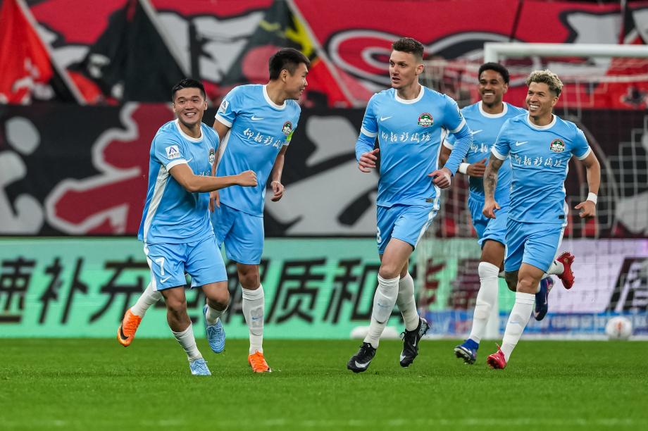 九游体育-中超-钟义浩进球迈达纳破门 河南队战胜上海海港